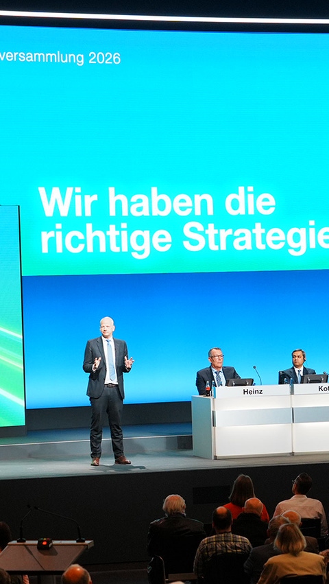 Dr. Markus Kamieth, the Board of Executive Directors and Supervisory Board at the Annual Shareholders’ Meeting 2025 Dr. Markus Kamieth, the Board of Executive Directors and Supervisory Board at the Annual Shareholders’ Meeting 2025