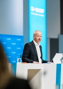 Annual Press Conference for the full year 2025, Dr. Markus Kamieth, Chairman of the Board of Executive Directors.
Photo: BASF SE Annual Press Conference for the full year 2025, Dr. Markus Kamieth, Chairman of the Board of Executive Directors.
Photo: BASF SE