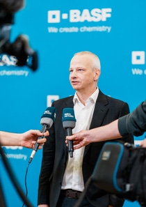 Annual Press Conference for the full year 2025, Dr. Markus Kamieth, Chairman of the Board of Executive Directors.
Photo: BASF SE Annual Press Conference for the full year 2025, Dr. Markus Kamieth, Chairman of the Board of Executive Directors.
Photo: BASF SE