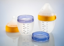 The over-molded ring in the silicone body of Comotomo’s new baby bottle is made of the BASF polyphenylsulfone Ultrason® P 2010 combined with a specific blue color using Avient’s Colorant Chromatics™.
Photo: BASF The over-molded ring in the silicone body of Comotomo’s new baby bottle is made of the BASF polyphenylsulfone Ultrason® P 2010 combined with a specific blue color using Avient’s Colorant Chromatics™.
Photo: BASF