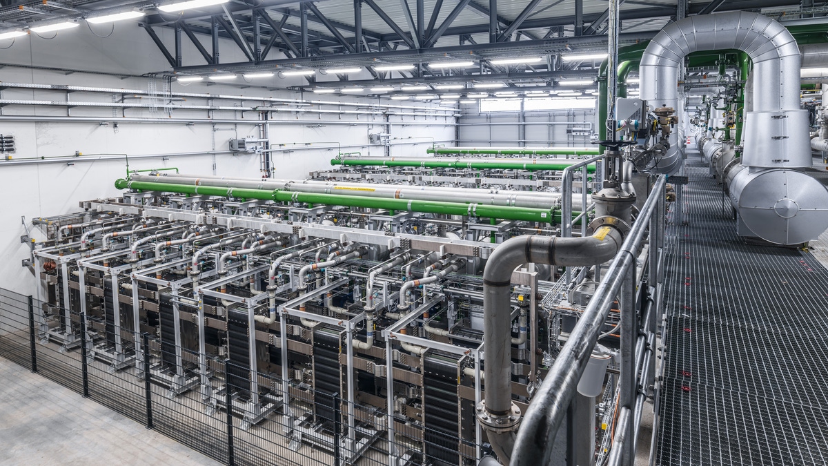 BASF's Milestone in Green Hydrogen Production at Ludwigshafen Site