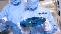 Die Labormitarbeiter testen die Benetzungseigenschaften eines Siliziumwafers, nach der Bearbeitung mit Planapur®, einem Poliermittel, das Nanopartikel enthält. Mit ihm werden Wafer bei ihrer Herstellung mehrfach glatt geschliffen. Damit ihre Oberfläche dabei keine Kratzer bekommt, müssen die Schleifpartikel extrem fein und klein sein. Als einer der Marktführer in Asien und Europa verfügt BASF über ein groÃes Know-how im Bereitstellen von Prozesschemikalien und Lösungen für die Halbleiterindustrie.
Abdruck honorarfrei. Copyright by BASF.
The lab technicians test the wetting properties of a silicon wafer after it has been treated with Planapur®, a polishing material that contains nanoparticles. Wafers are polished with Planapur® several times during manufacture. To ensure that no scratches develop on their surface, the grinding particles must be extremely small and fine. As a leading market player in Asia and Europe, BASF has strong expertise in delivering process chemicals and solutions for the semiconductor industry.
Print free of charge. Copyright by BASF.,Die Labormitarbeiter testen die Benetzungseigenschaften eines Siliziumwafers, nach der Bearbeitung mit Planapur®, einem Poliermittel, das Nanopartikel enthält. Mit ihm werden Wafer bei ihrer Herstellung mehrfach glatt geschliffen. Damit ihre Oberfläche dabei keine Kratzer bekommt, müssen die Schleifpartikel extrem fein und klein sein. Als einer der Marktführer in Asien und Europa verfügt BASF über ein großes Know-how im Bereitstellen von Prozesschemikalien und Lösungen für die Halbleiterindustrie.
Abdruck honorarfrei. Copyright by BASF.
The lab technicians test the wetting properties of a silicon wafer after it has been treated with Planapur®, a polishing material that contains nanoparticles. Wafers are polished with Planapur® several times during manufacture. To ensure that no scratches develop on their surface, the grinding particles must be extremely small and fine. As a leading market player in Asia and Europe, BASF has strong expertise in delivering process chemicals and solutions for the semiconductor industry.
Print free of charge. Copyright by BASF. Die Labormitarbeiter testen die Benetzungseigenschaften eines Siliziumwafers, nach der Bearbeitung mit Planapur®, einem Poliermittel, das Nanopartikel enthält. Mit ihm werden Wafer bei ihrer Herstellung mehrfach glatt geschliffen. Damit ihre Oberfläche dabei keine Kratzer bekommt, müssen die Schleifpartikel extrem fein und klein sein. Als einer der Marktführer in Asien und Europa verfügt BASF über ein groÃes Know-how im Bereitstellen von Prozesschemikalien und Lösungen für die Halbleiterindustrie.
Abdruck honorarfrei. Copyright by BASF.
The lab technicians test the wetting properties of a silicon wafer after it has been treated with Planapur®, a polishing material that contains nanoparticles. Wafers are polished with Planapur® several times during manufacture. To ensure that no scratches develop on their surface, the grinding particles must be extremely small and fine. As a leading market player in Asia and Europe, BASF has strong expertise in delivering process chemicals and solutions for the semiconductor industry.
Print free of charge. Copyright by BASF.,Die Labormitarbeiter testen die Benetzungseigenschaften eines Siliziumwafers, nach der Bearbeitung mit Planapur®, einem Poliermittel, das Nanopartikel enthält. Mit ihm werden Wafer bei ihrer Herstellung mehrfach glatt geschliffen. Damit ihre Oberfläche dabei keine Kratzer bekommt, müssen die Schleifpartikel extrem fein und klein sein. Als einer der Marktführer in Asien und Europa verfügt BASF über ein großes Know-how im Bereitstellen von Prozesschemikalien und Lösungen für die Halbleiterindustrie.
Abdruck honorarfrei. Copyright by BASF.
The lab technicians test the wetting properties of a silicon wafer after it has been treated with Planapur®, a polishing material that contains nanoparticles. Wafers are polished with Planapur® several times during manufacture. To ensure that no scratches develop on their surface, the grinding particles must be extremely small and fine. As a leading market player in Asia and Europe, BASF has strong expertise in delivering process chemicals and solutions for the semiconductor industry.
Print free of charge. Copyright by BASF.