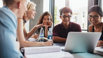 University students sitting together at table with books and laptop. Happy young people doing group study in library.; Shutterstock ID 508251865; Jobnummer: 20749946; Projekt: Kampagne FLS 2020; Endkunde: BASF SE, ESI/K Nina Knapp; Sonstiges: BASF SE, ESI/K Nina Knapp University students sitting together at table with books and laptop. Happy young people doing group study in library.; Shutterstock ID 508251865; Jobnummer: 20749946; Projekt: Kampagne FLS 2020; Endkunde: BASF SE, ESI/K Nina Knapp; Sonstiges: BASF SE, ESI/K Nina Knapp
