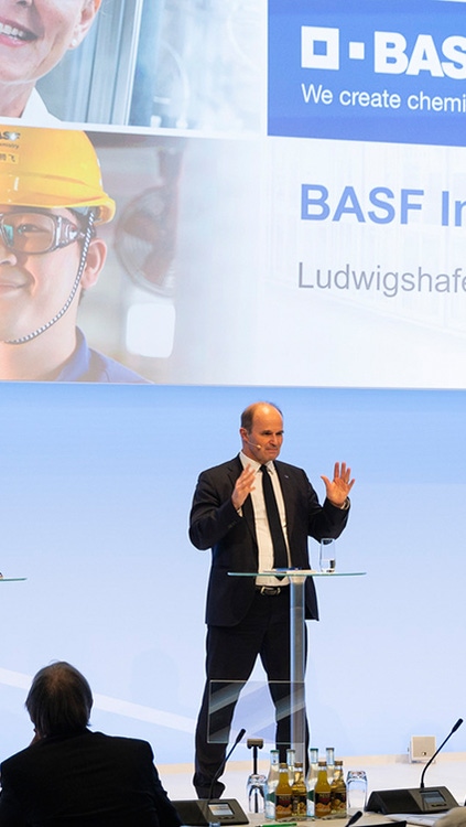 Photo of BASF Investor Update: Dirk Elvermann, Martin Brudermüller, Stefanie Wettberg Photo of BASF Investor Update: Dirk Elvermann, Martin Brudermüller, Stefanie Wettberg