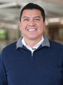 Dr. Lorenzo Aleman-Sarinana, Head of Seed Technologies & Analytics Labs Dr. Lorenzo Aleman-Sarinana, Head of Seed Technologies & Analytics Labs