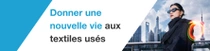 Une femme portant une veste noire décontractée devant un paysage urbain de Shanghaï. Un tourbillon de lumière coloré apparaît sur sa droite. Le texte indique « Donner une nouvelle vie aux anciens textiles » Une femme portant une veste noire décontractée devant un paysage urbain de Shanghaï. Un tourbillon de lumière coloré apparaît sur sa droite. Le texte indique « Donner une nouvelle vie aux anciens textiles »