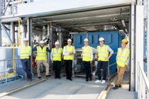 From left: Julian Odenthal, Project Management ARCUS; Marco Tomasi Morgano, CTO ARCUS; Markus Klatte, CFO ARCUS; Stefan Strege, ChemCycling Projects Europe BASF; Christoph Gahn, Vice President Chemical Recycling Business & Technologies BASF; Daniel Odenthal, COO ARCUS; Mark Eberhard, Plant Manager ARCUS. Photo: BASF 2022 From left: Julian Odenthal, Project Management ARCUS; Marco Tomasi Morgano, CTO ARCUS; Markus Klatte, CFO ARCUS; Stefan Strege, ChemCycling Projects Europe BASF; Christoph Gahn, Vice President Chemical Recycling Business & Technologies BASF; Daniel Odenthal, COO ARCUS; Mark Eberhard, Plant Manager ARCUS. Photo: BASF 2022