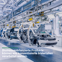 Automobilproduktion in einer Fabrikhalle. Automobilproduktion in einer Fabrikhalle.