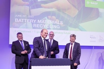„Battery Materials meets Recycling“ on June 29, 2023 at BASF in Schwarzheide, Germany. From left to right: Maroš Šefčovič, European Commission Vice-President for Inter-institutional Relations and Foresight, Dr. Martin Brudermüller, Chairman of the Board of Executive Directors of BASF SE, Dr. Dietmar Woidke, Minister President of the State of Brandenburg, Dr. Robert Habeck, Federal Minister for Economic Affairs and Climate Action „Battery Materials meets Recycling“ on June 29, 2023 at BASF in Schwarzheide, Germany. From left to right: Maroš Šefčovič, European Commission Vice-President for Inter-institutional Relations and Foresight, Dr. Martin Brudermüller, Chairman of the Board of Executive Directors of BASF SE, Dr. Dietmar Woidke, Minister President of the State of Brandenburg, Dr. Robert Habeck, Federal Minister for Economic Affairs and Climate Action