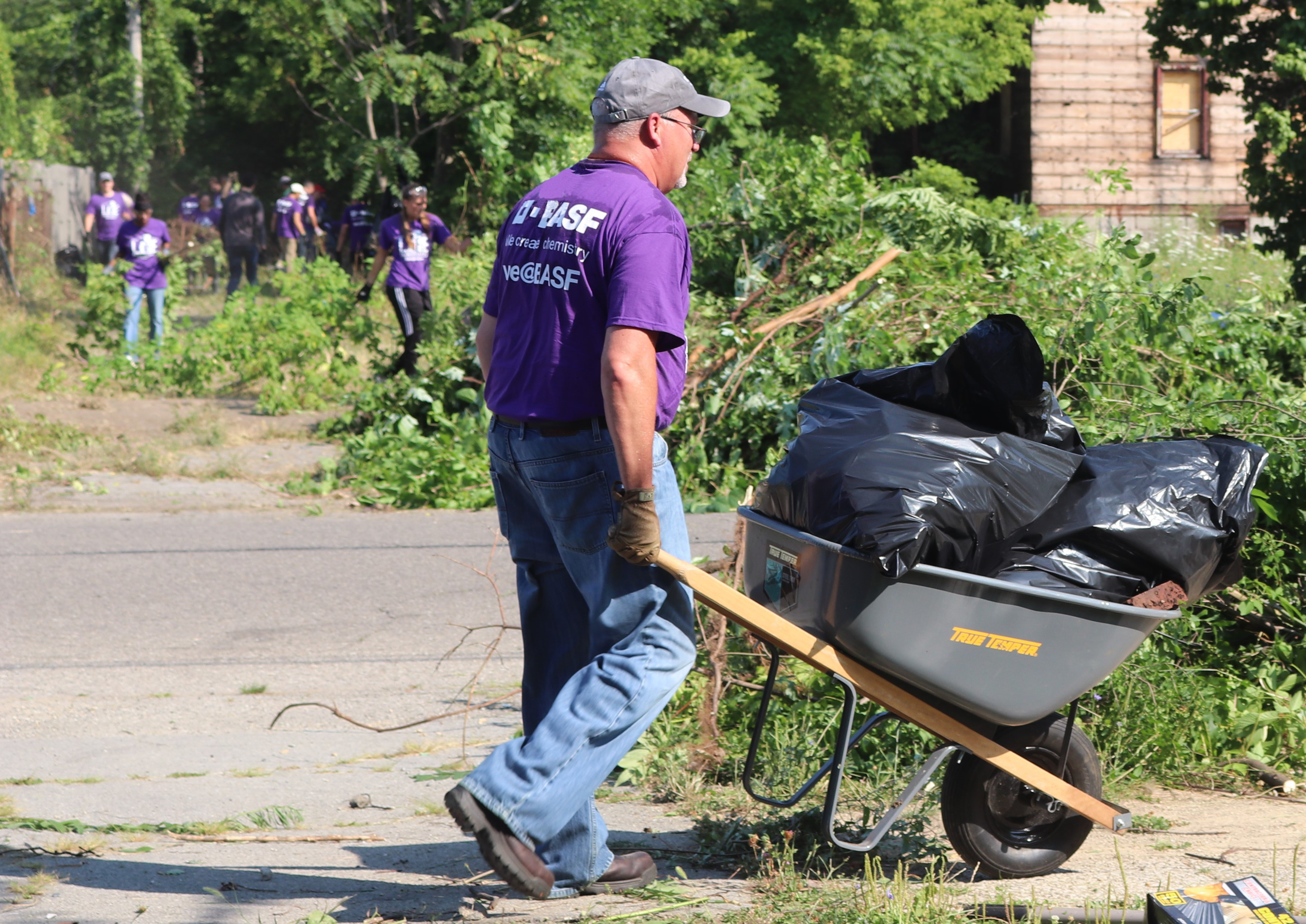 Detroit Community Benefits From Support Of Basf Volunteers And 50 000 Contribution
